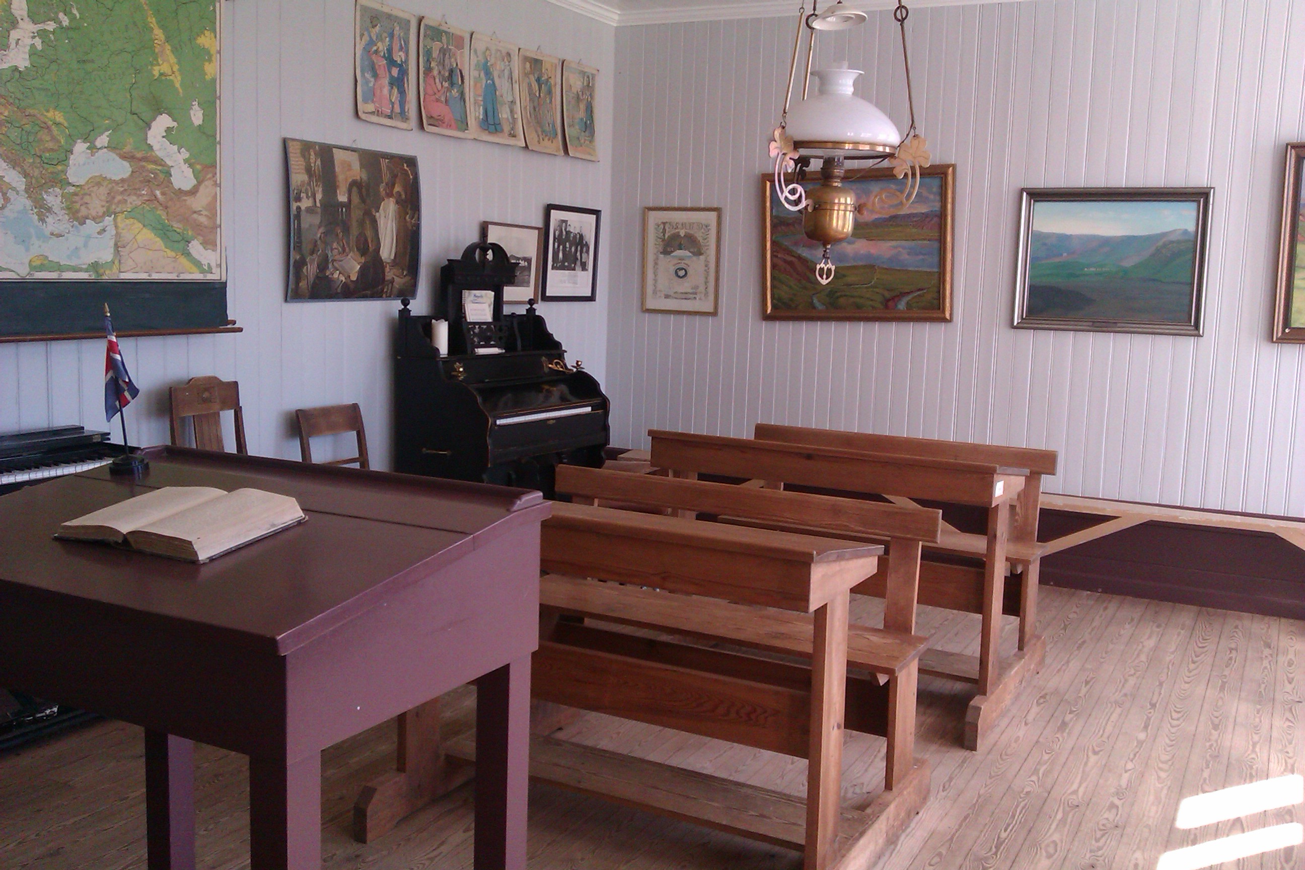 škola